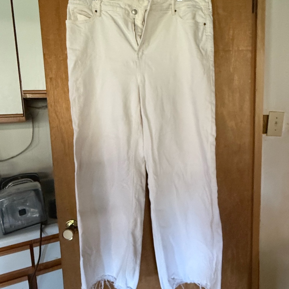 Old Navy Women's Cream Ankle Jeans